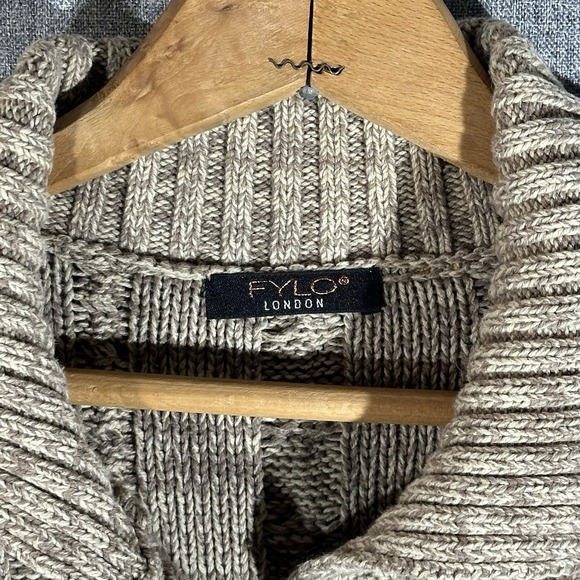 Y2K Brown Knit Sweater Vest Women's w/ Buttons & Front Pockets - Picture 3 of 6